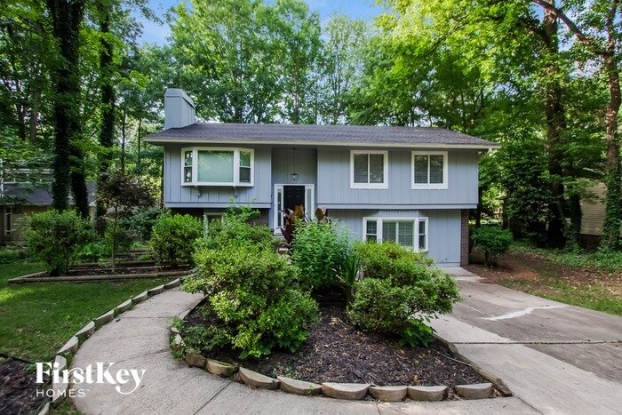 Primary Photo - 1037 Pineborough Rd