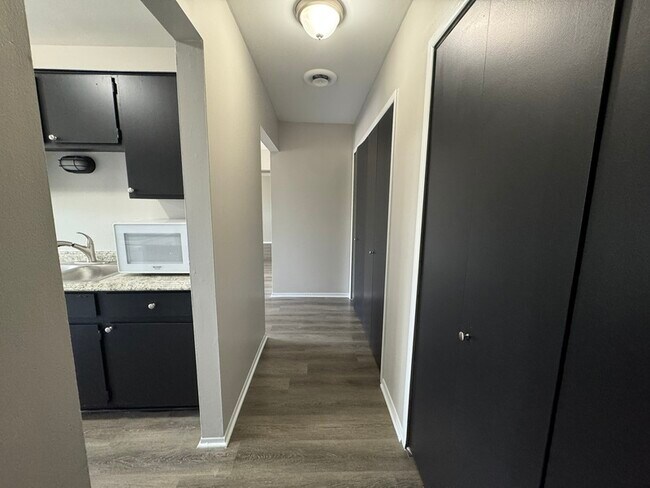 Foto del edificio - 4245 Quarry Rd