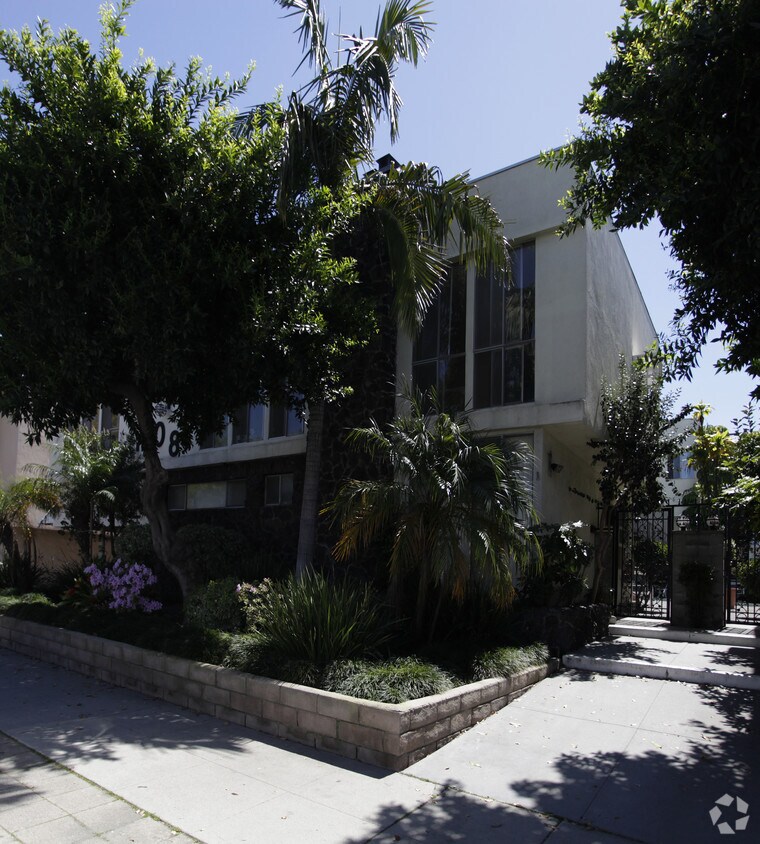 Foto del edificio - 2708 W Clark Ave
