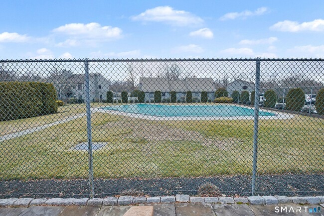 Building Photo - 156 Heatherwood Dr