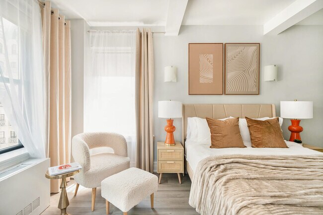 Building Photo - 240 W 73rd St