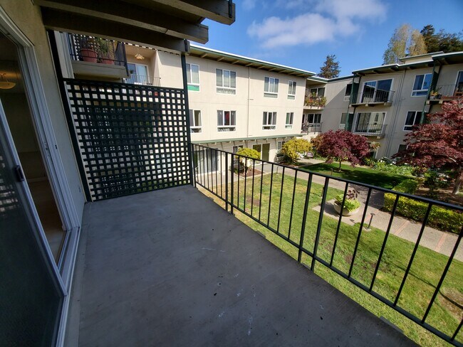 Foto del edificio - 928 Peninsula Ave