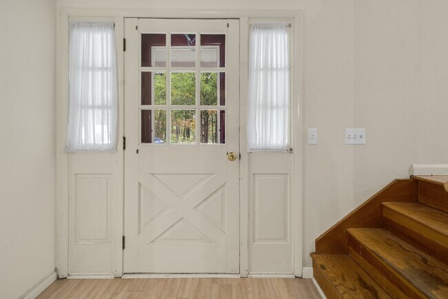 Building Photo - 704 Triphammer Rd