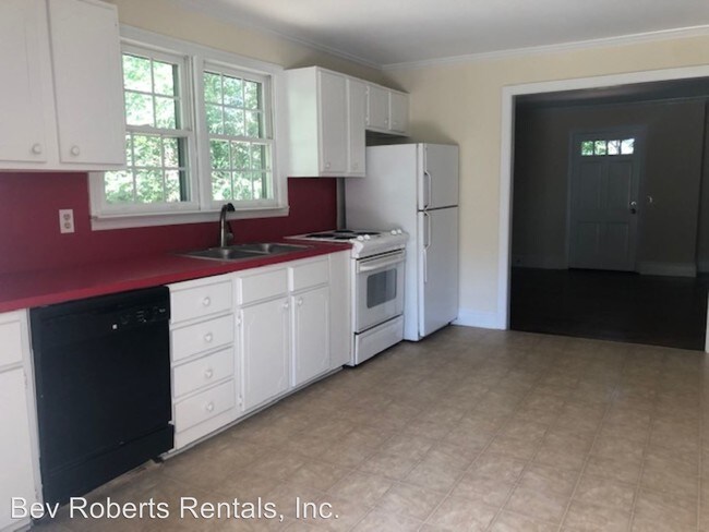 Foto del edificio - 3 br, 1 bath House - 2229 Stewart Street