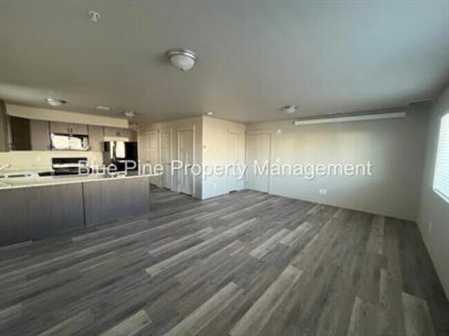 Foto del edificio - 3565 E Gample Ave