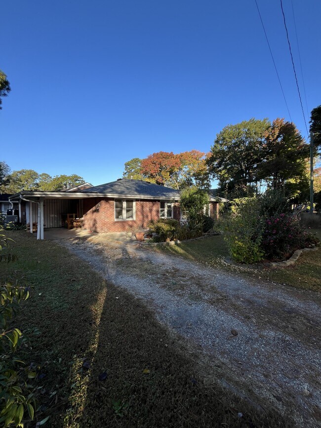 Foto del edificio - 1701 49th St