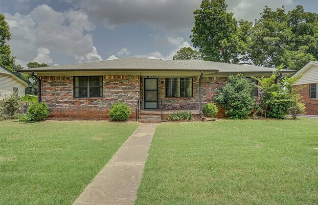 Foto del edificio - 610 N 6th Ave