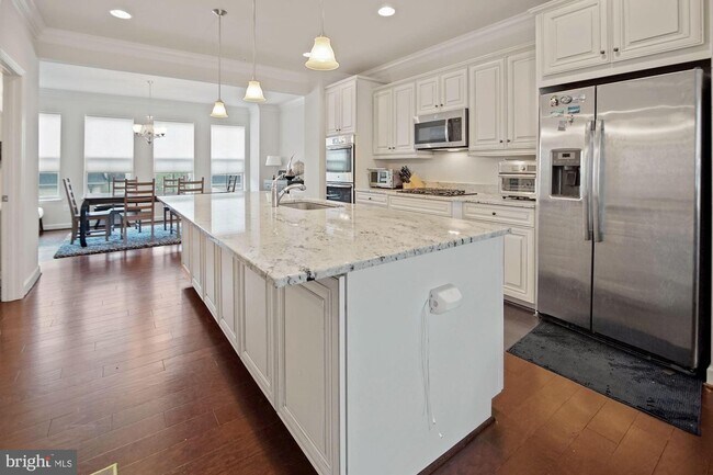 Building Photo - 614 Fair Winds Way