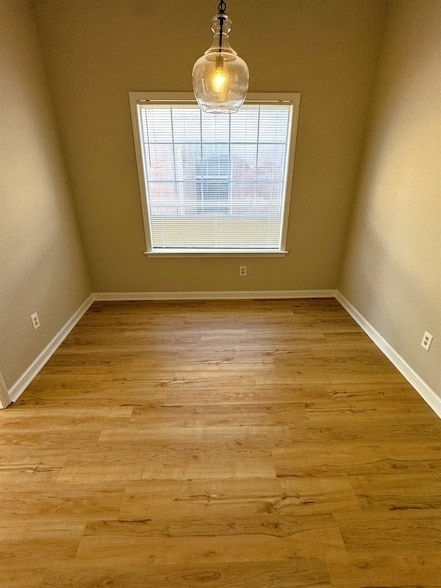 Foto del edificio - 2250 Lake Hill Ct