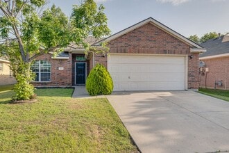 Building Photo - 4001 Rochester Dr