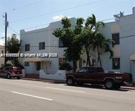 Foto del edificio - 7920 Harding Ave