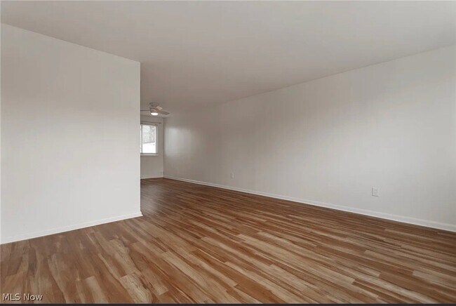 Foto del edificio - 1543 Severn Ln