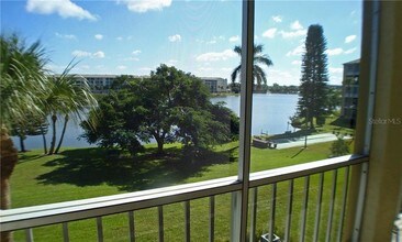 Building Photo - 3668 Lake Bayshore Dr