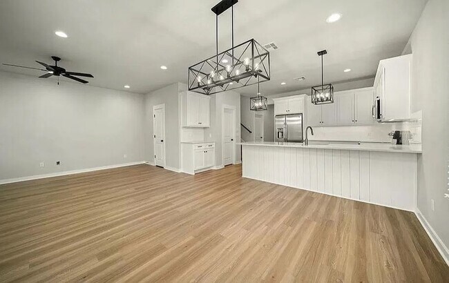 Foto del edificio - 2404 S 4th St