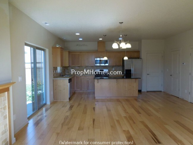 Building Photo - 13547 SW MacBeth Dr