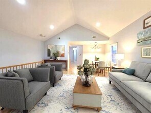 Building Photo - 27 Jewett Ave