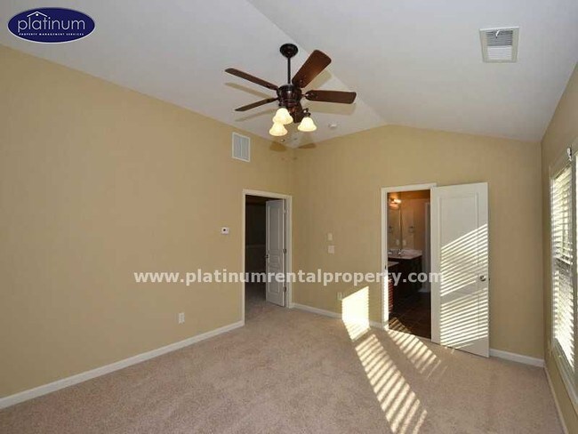 Building Photo - 5765 Falls Landing Dr