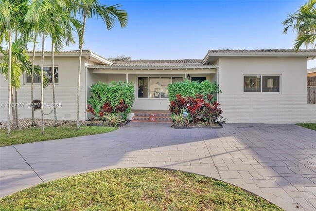 Foto del edificio - 1102 Meadow Lark Ave