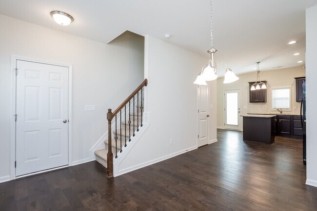 Foto del edificio - 377 Crawford Pkwy
