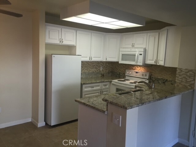 Foto del edificio - 2266 Bradford Ave