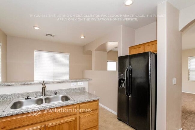 Building Photo - 6554 E Coronado Canyon Ave