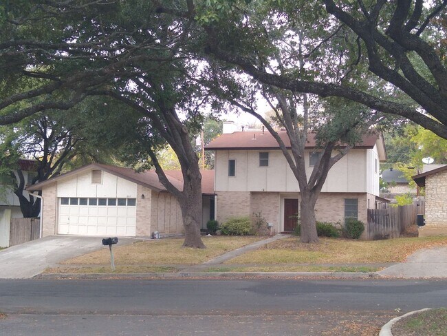 Foto del edificio - Leon Valley~ 3 bedroom~ Freshly Painted In...