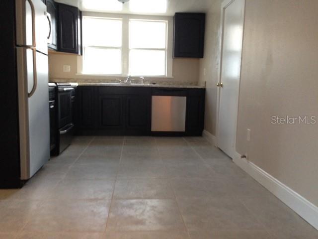 Building Photo - 1328 Cloverlawn Ave