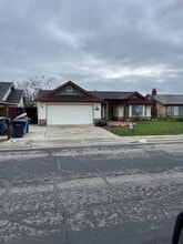 Building Photo - 2289 Fernwood Dr