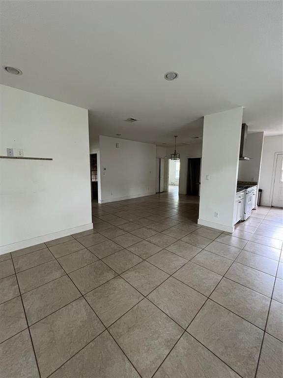 Foto del edificio - 2528 Bennington St