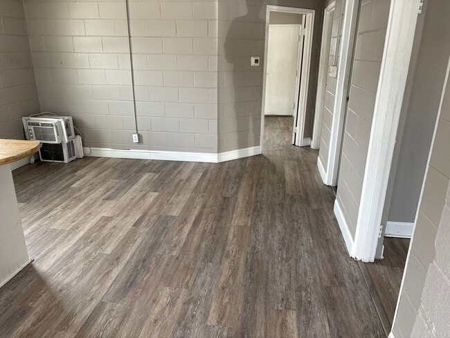 Foto del edificio - 2 bedroom, 1 bathroom home available in Winston-Salem!