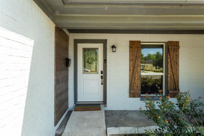 Building Photo - 510 Jerry St