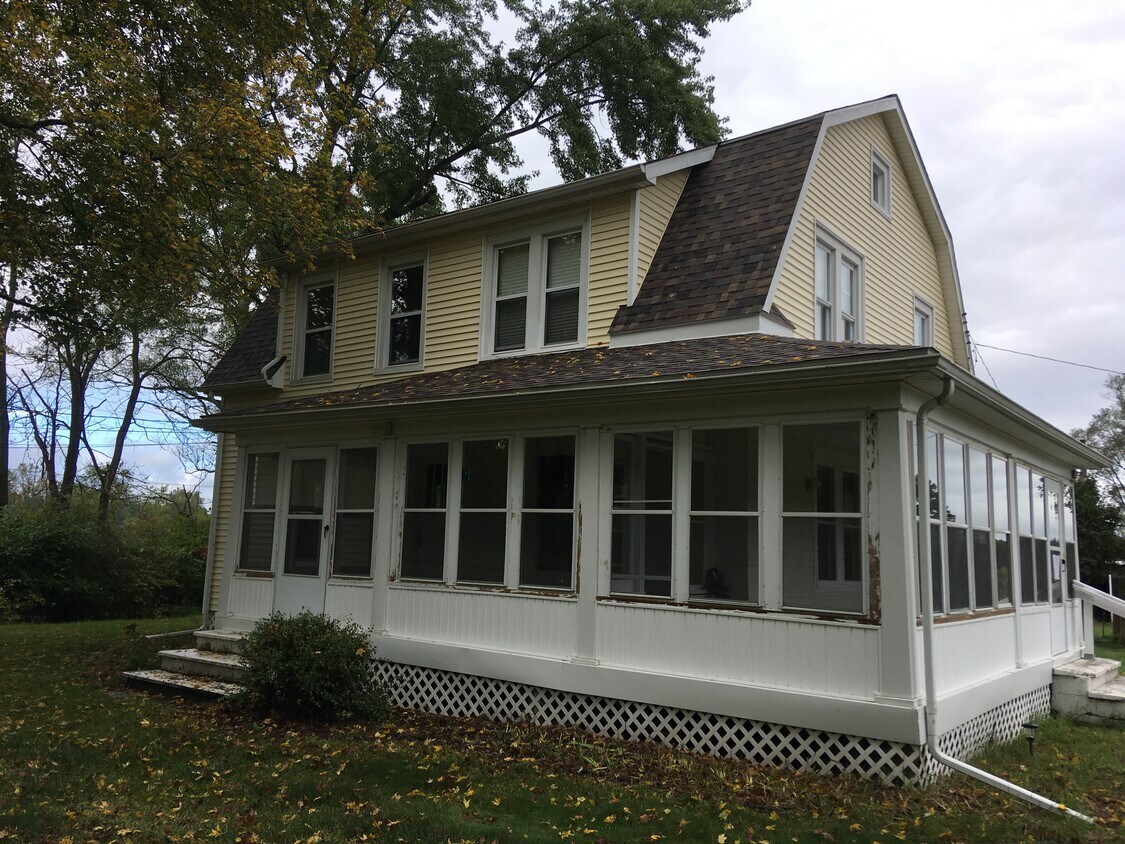 Building Photo - 3770 W M 36