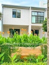 Building Photo - 930 Gulf Shore Dr