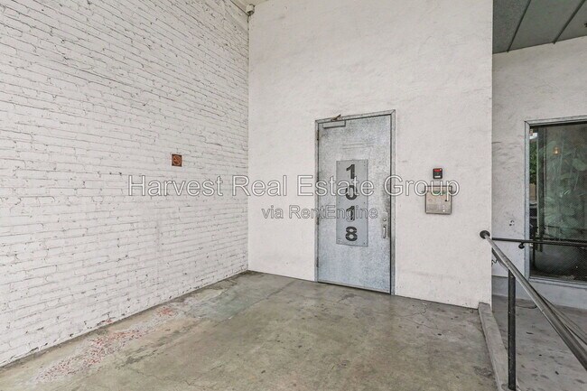 Foto del edificio - 1018 4th Ave