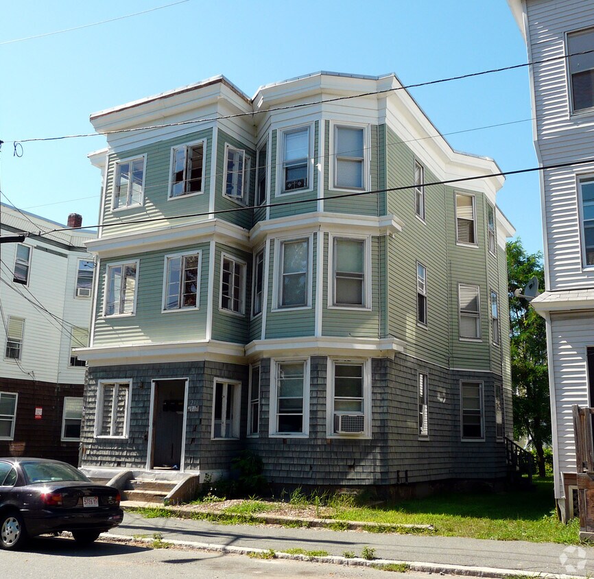 21 Mill St, Beverly, MA 01915 Apartments in Beverly, MA