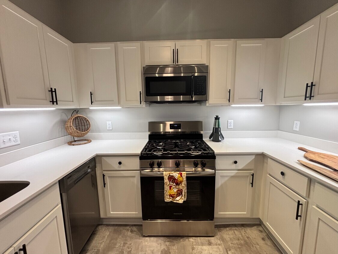 Foto principal - 175 Merriman Rd