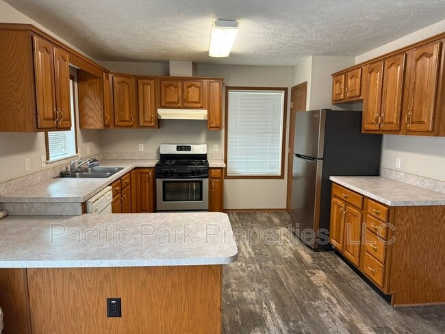 Foto del edificio - 1010 W 30th St