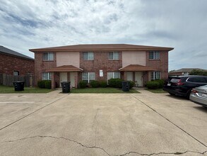 Building Photo - 4601 Hudson Dr