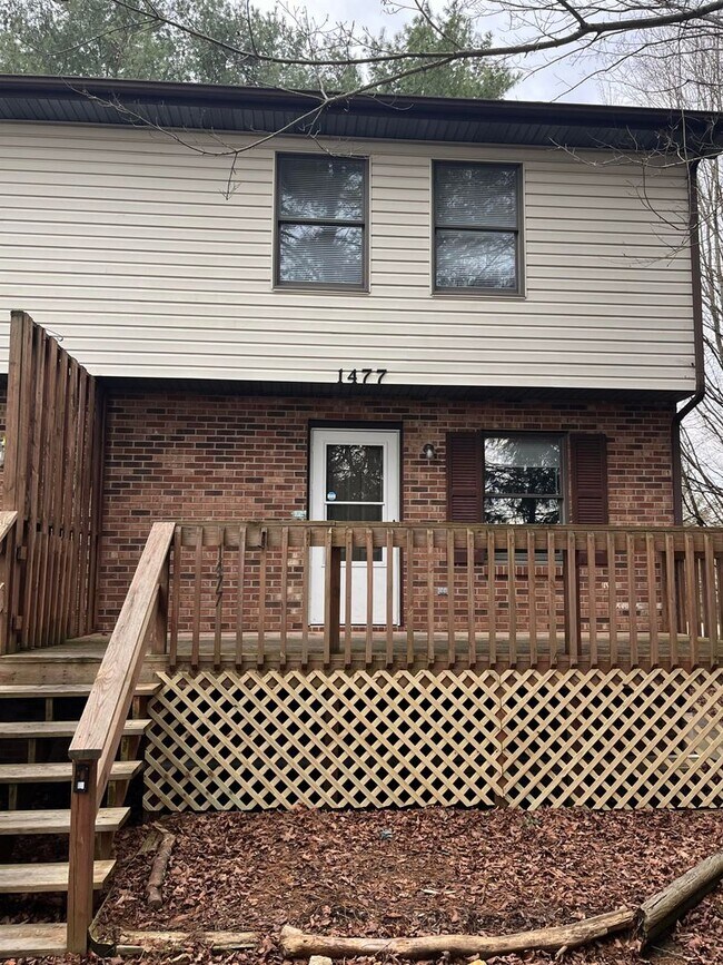 Foto del edificio - Renovated Home Near Virginia Tech