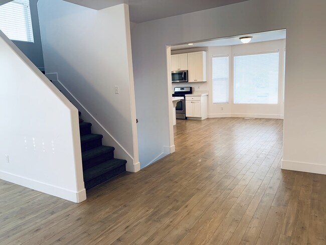 Building Photo - 1779 W Dalmeny Way