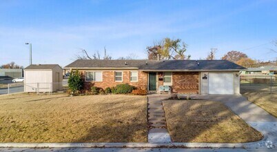 Building Photo - 2818 S Winston Ave