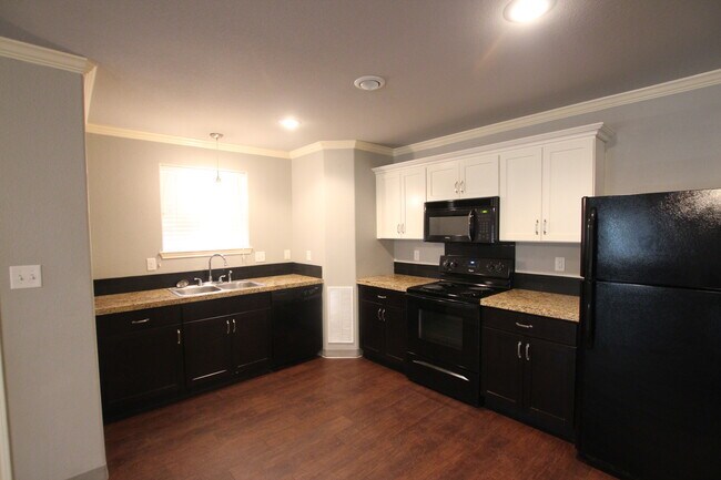 Foto del edificio - 2538-2538 Westminster Dr