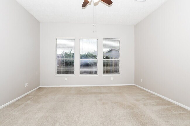 Foto del edificio - 3442 Rainshore Dr