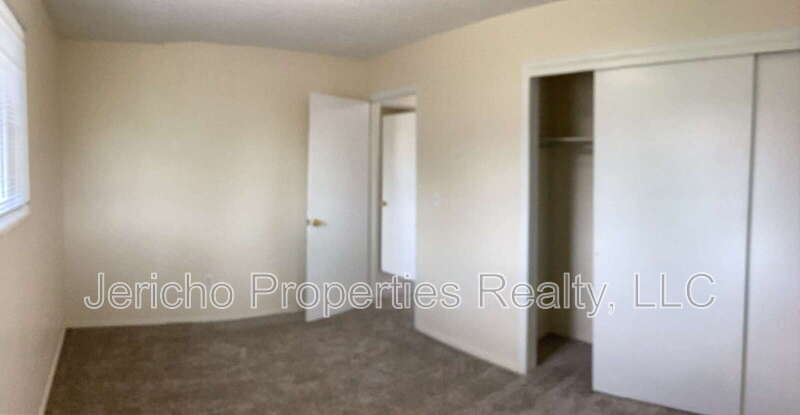 Foto del edificio - 4729 Routt St