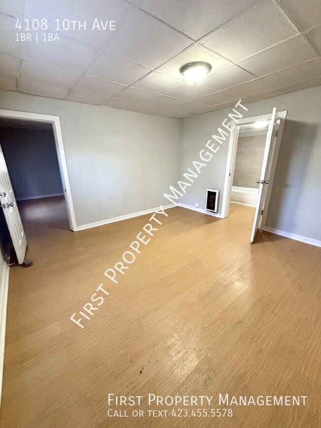 Building Photo - 4108 10th Ave