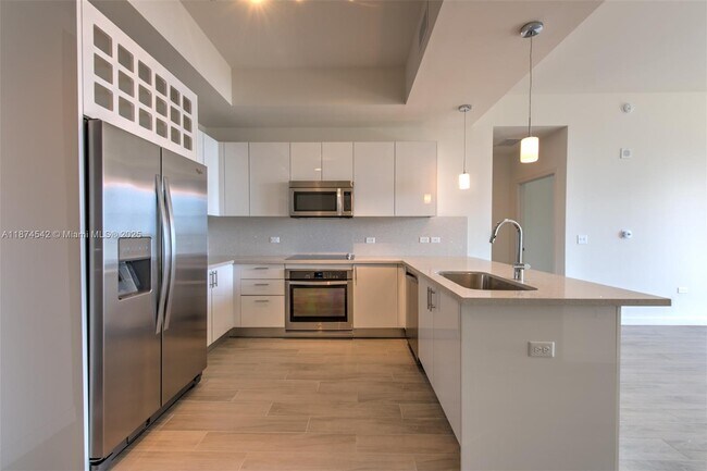 Foto del edificio - 999 SW 1st Ave