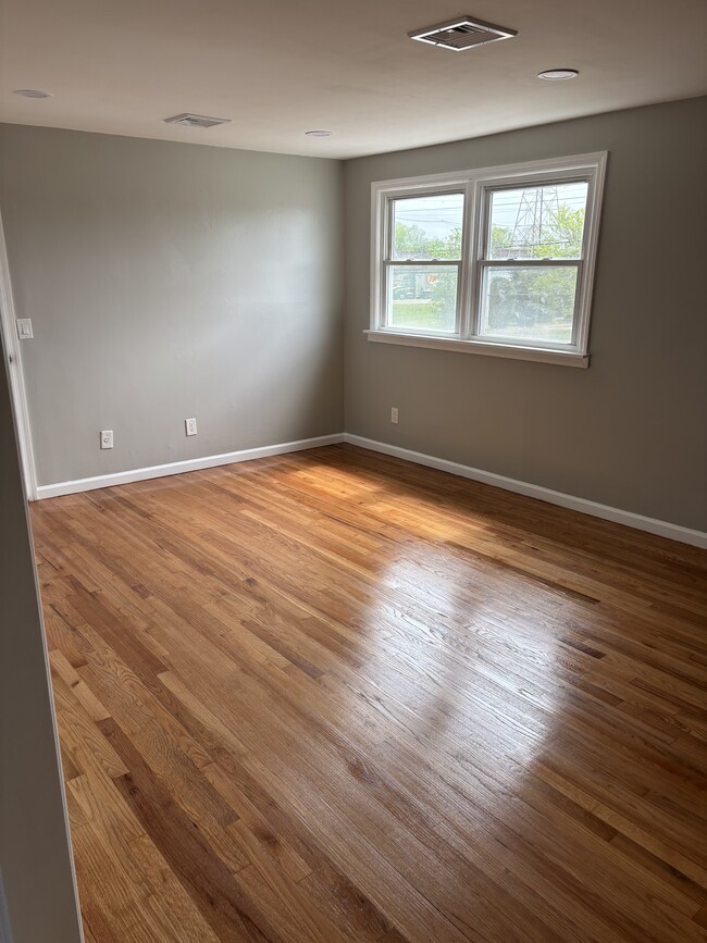 Sala de estar - 1158 Roosevelt Ave