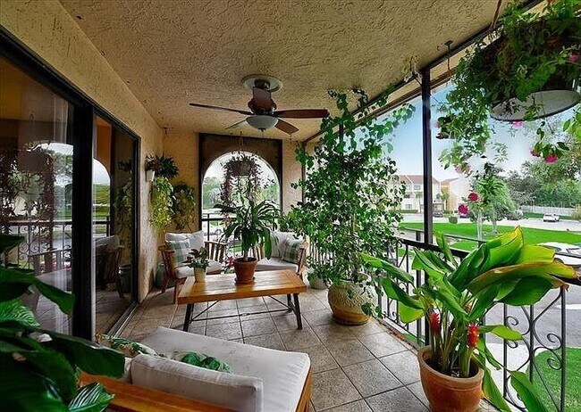 Foto del edificio - 6326 Grand Bahama Cir