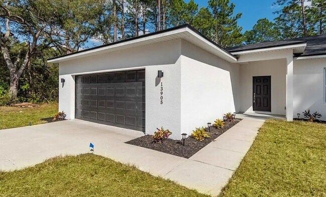 Building Photo - 13905 SW 81 Cir