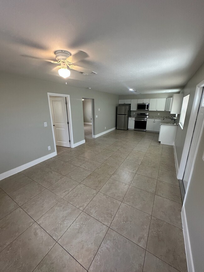 Foto del edificio - Carmen Ave - Fourplex